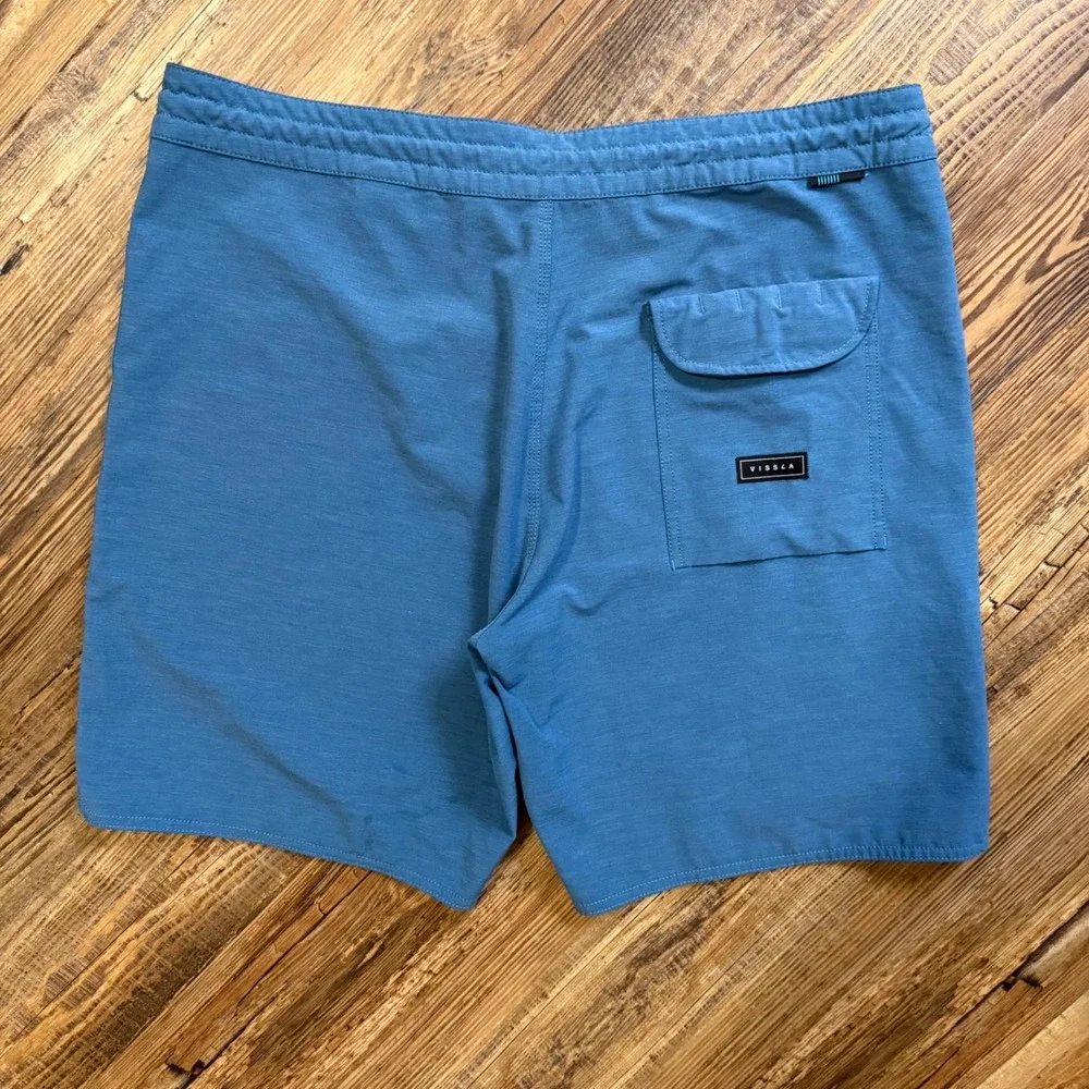 Vissla Board Shorts Mens 36 Blue Coconut Stretch Surf Swim Trunks Coastal Prep
